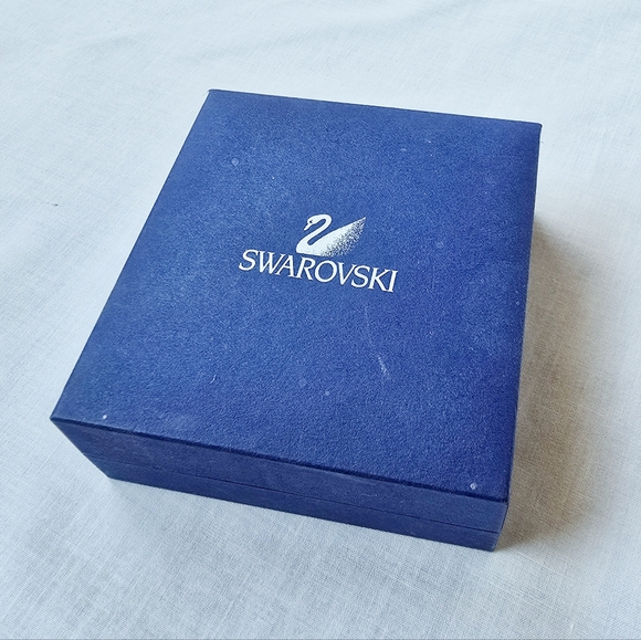 Swarovski▪️Bella PE BDIA/RUS .6" Crystal Earrings - Picture 6 of 6